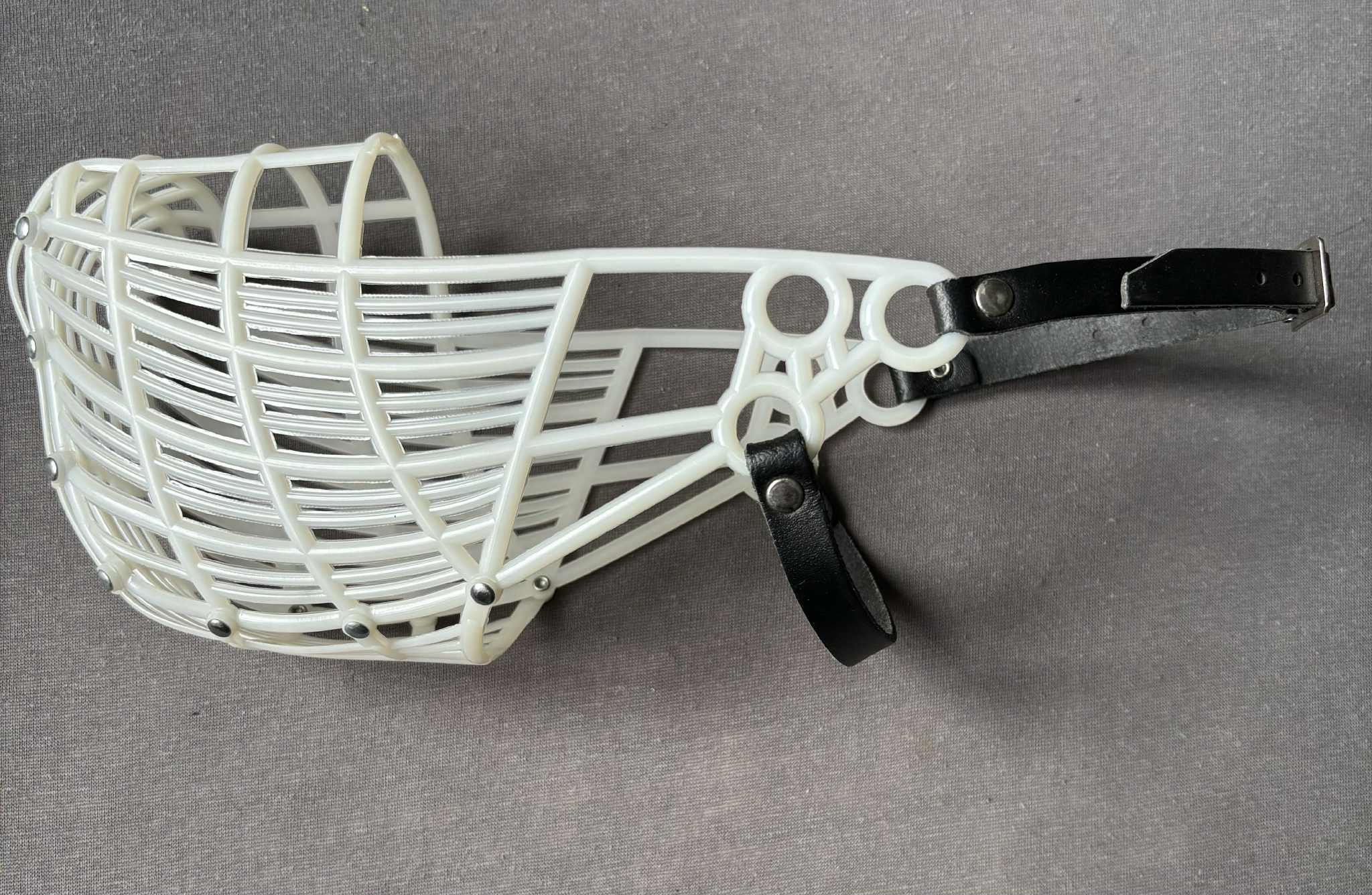 KOŠÍK plastový greyhound - muzzle plastic - pes/dog